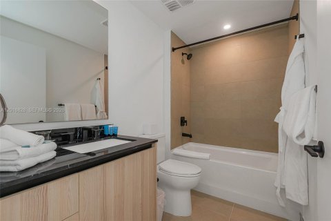 Купить кондоминиум в Майами, Флорида 2 спальни, 64.66м2, № 2145717 - фото 29