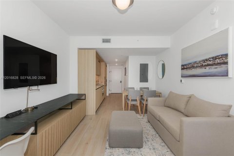Купить кондоминиум в Майами, Флорида 2 спальни, 64.66м2, № 2145717 - фото 11