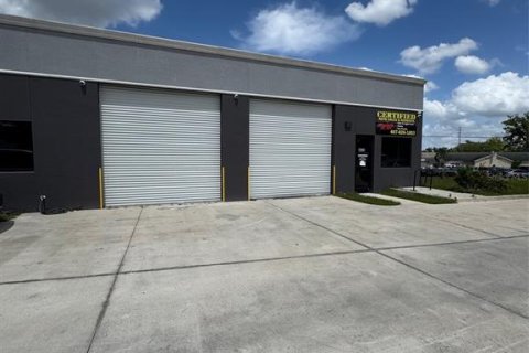 Immobilier commercial à louer à Orlando, Floride: 464.51 m2 № 2240003 - photo 4