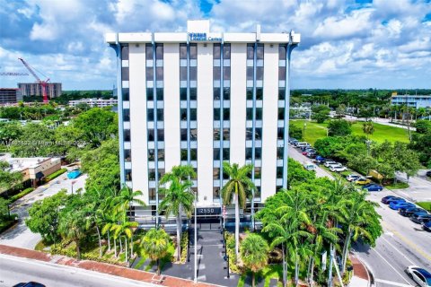 Propiedad comercial en venta en North Miami, Florida № 1809498 - foto 1