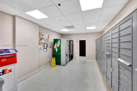 Propiedad comercial en venta en North Miami, Florida № 1809498 - foto 16