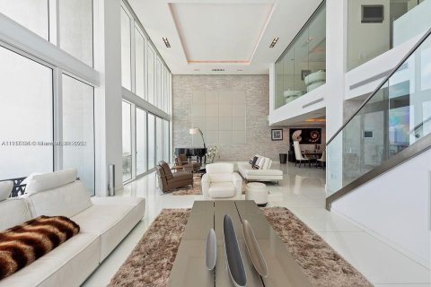 Купить кондоминиум в Майами, Флорида 5 спален, 401.99м2, № 1972173 - фото 7