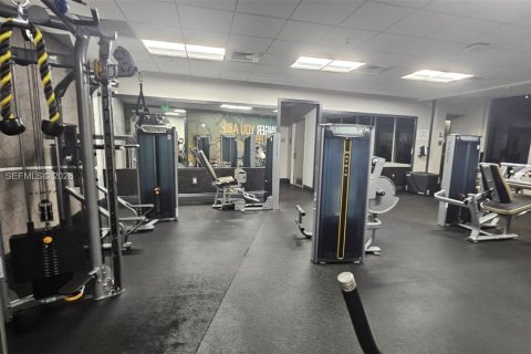 Condo in Miami, Florida, 1 bedroom  № 2017025 - photo 24