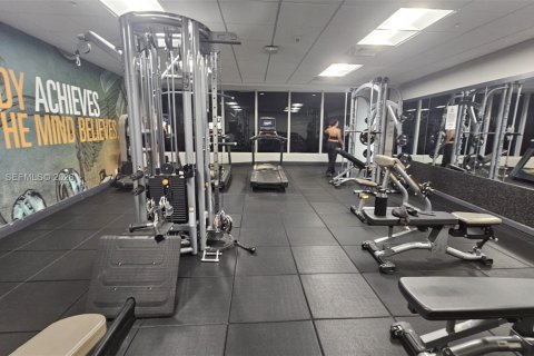 Condo in Miami, Florida, 1 bedroom  № 2017025 - photo 25