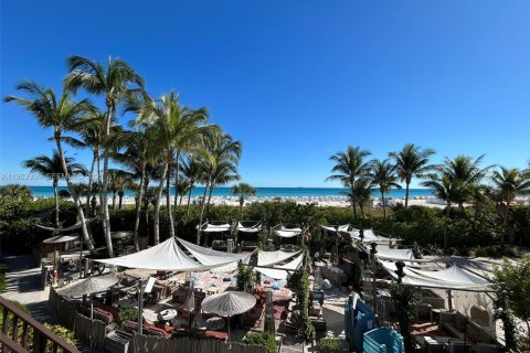 Condo in Miami Beach, Florida  № 2081066 - photo 7