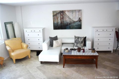 Condo in Miami Beach, Florida  № 2081066 - photo 28