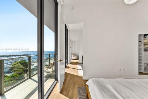 Condo in Miami, Florida, 2 bedrooms  № 2087875 - photo 15