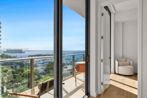 Condo in Miami, Florida, 2 bedrooms  № 2087875 - photo 12