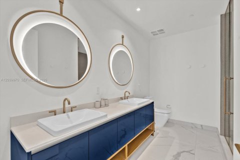 Condo in Miami, Florida, 2 bedrooms  № 2087875 - photo 20