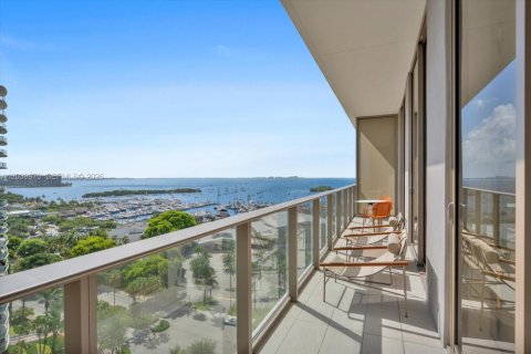 Condo in Miami, Florida, 2 bedrooms  № 2087875 - photo 5