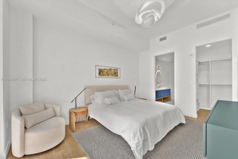 Condo in Miami, Florida, 2 bedrooms  № 2087875 - photo 17