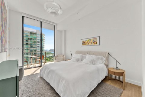 Condo in Miami, Florida, 2 bedrooms  № 2087875 - photo 18