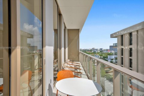 Condo in Miami, Florida, 2 bedrooms  № 2087875 - photo 4