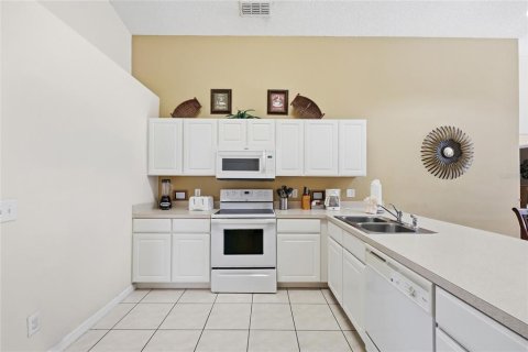 Casa en venta en Kissimmee, Florida, 4 dormitorios, 182.09 m2 № 2220529 - foto 12