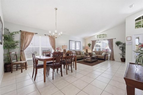 Casa en venta en Kissimmee, Florida, 4 dormitorios, 182.09 m2 № 2220529 - foto 9