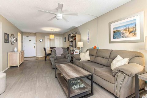 Condo in Clearwater, Florida, 1 bedroom № 2101559 - photo 5