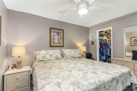 Condo in Clearwater, Florida, 1 bedroom № 2101559 - photo 12