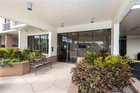 Condo in Clearwater, Florida, 1 bedroom № 2101559 - photo 22
