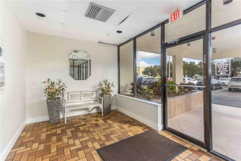 Condo in Clearwater, Florida, 1 bedroom № 2101559 - photo 30
