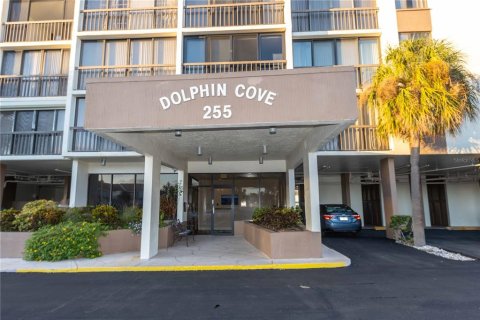Condo in Clearwater, Florida, 1 bedroom № 2101559 - photo 21