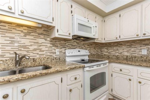 Condo in Clearwater, Florida, 1 bedroom № 2101559 - photo 9