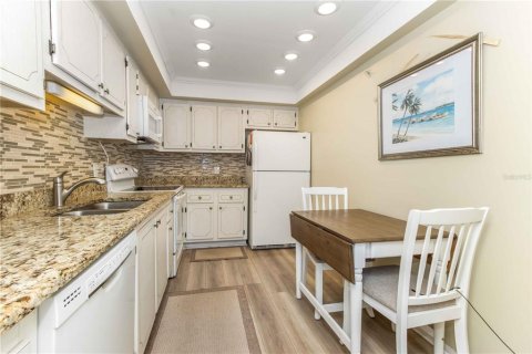 Condo in Clearwater, Florida, 1 bedroom № 2101559 - photo 8