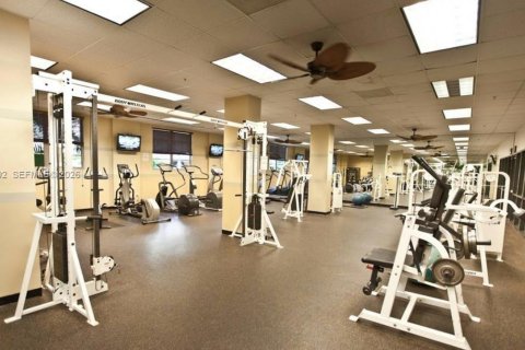 Condo in Sunny Isles Beach, Florida, 1 bedroom  № 2088793 - photo 9