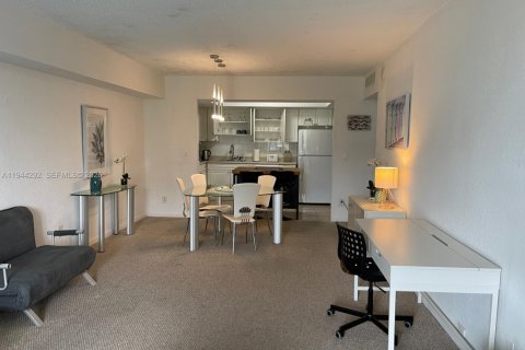 Condo in Sunny Isles Beach, Florida, 1 bedroom  № 2088793 - photo 3