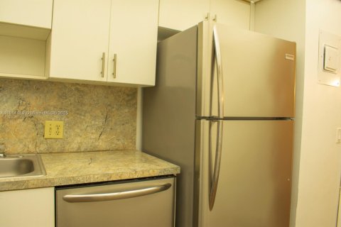 Copropriété à louer à Pompano Beach, Floride: 2 chambres, 102.19 m2 № 1938775 - photo 17