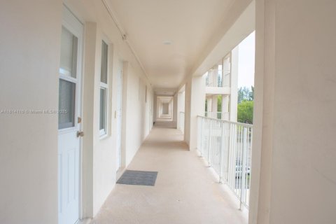 Copropriété à louer à Pompano Beach, Floride: 2 chambres, 102.19 m2 № 1938775 - photo 4