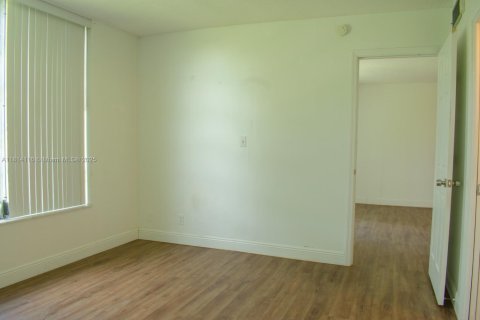 Copropriété à louer à Pompano Beach, Floride: 2 chambres, 102.19 m2 № 1938775 - photo 26