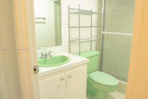 Copropriété à louer à Pompano Beach, Floride: 2 chambres, 102.19 m2 № 1938775 - photo 28