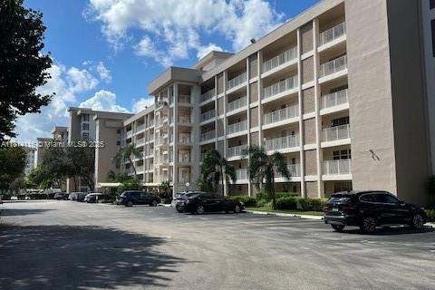 Copropriété à louer à Pompano Beach, Floride: 2 chambres, 102.19 m2 № 1938775 - photo 1