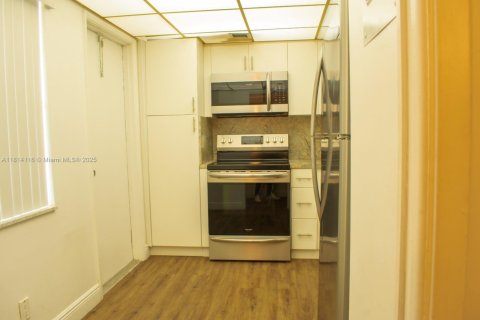 Copropriété à louer à Pompano Beach, Floride: 2 chambres, 102.19 m2 № 1938775 - photo 14