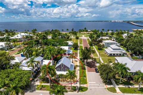 Villa ou maison à vendre à Punta Gorda, Floride: 3 chambres, 171.13 m2 № 2355751 - photo 2