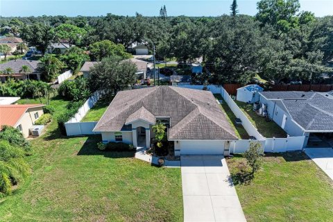 Villa ou maison à vendre à Venice, Floride: 3 chambres, 149.76 m2 № 2429093 - photo 2