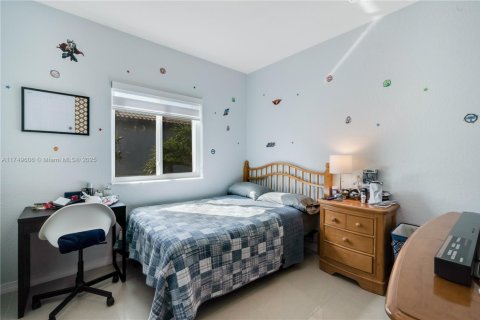 Adosado en venta en Miami, Florida, 3 dormitorios, 132.85 m2 № 1704271 - foto 22