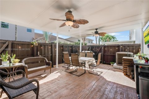 Adosado en venta en Miami, Florida, 3 dormitorios, 132.85 m2 № 1704271 - foto 27