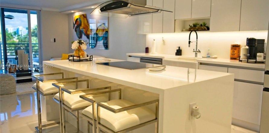 Condo in North Miami Beach, Florida, 1 bedroom  № 1814098