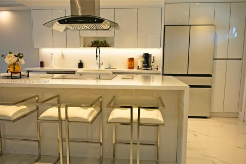 Condo in North Miami Beach, Florida, 1 bedroom  № 1814098 - photo 29