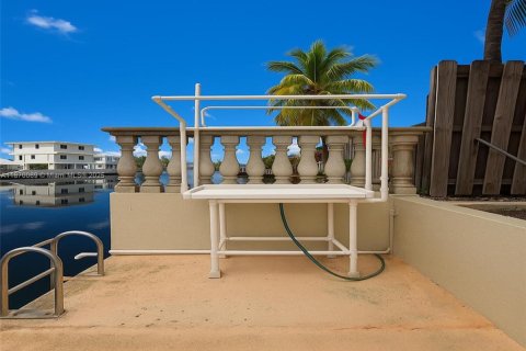 Villa ou maison à louer à Key Largo, Floride: 2 chambres, 80.27 m2 № 1895227 - photo 14