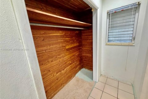 Appartement à louer à Hollywood, Floride: 1 chambre, 51.1 m2 № 2390181 - photo 17