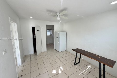 Appartement à louer à Hollywood, Floride: 1 chambre, 51.1 m2 № 2390181 - photo 2