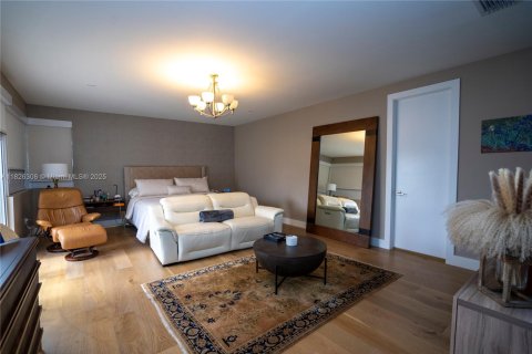 Casa en venta en Doral, Florida, 6 dormitorios, 452.81 m2 № 1938264 - foto 14