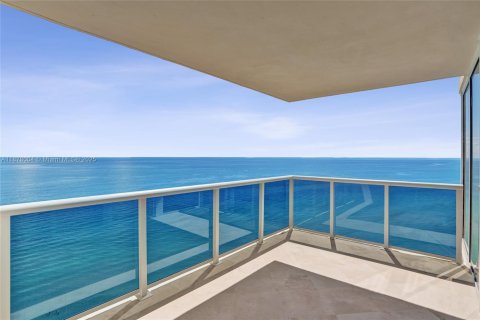 Copropriété à vendre à Sunny Isles Beach, Floride: 3 chambres, 247.58 m2 № 1977563 - photo 15