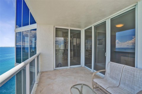 Copropriété à vendre à Sunny Isles Beach, Floride: 3 chambres, 247.58 m2 № 1977563 - photo 9