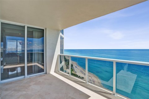 Copropriété à vendre à Sunny Isles Beach, Floride: 3 chambres, 247.58 m2 № 1977563 - photo 11