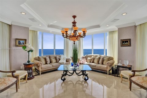 Copropriété à vendre à Sunny Isles Beach, Floride: 3 chambres, 247.58 m2 № 1977563 - photo 4