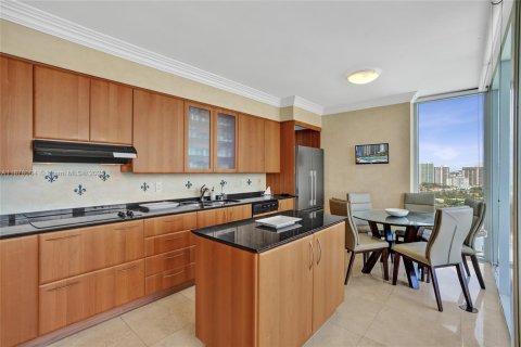 Copropriété à vendre à Sunny Isles Beach, Floride: 3 chambres, 247.58 m2 № 1977563 - photo 7