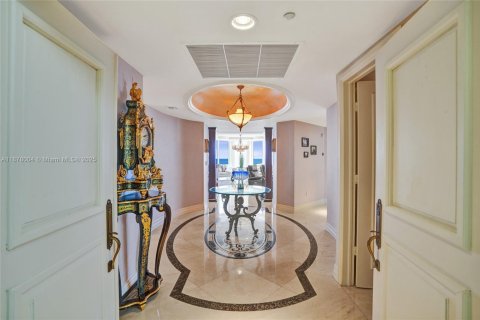 Copropriété à vendre à Sunny Isles Beach, Floride: 3 chambres, 247.58 m2 № 1977563 - photo 3